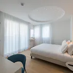 Hotel Hesperia & 4*