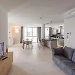 Hotel Hesperia & 4*