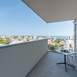 Hotel Hesperia & 4*