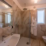 Hotel Hesperia & 4*