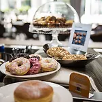 Hotel Hesperia &