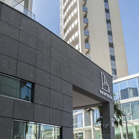 Hotel Hesperia & 4*