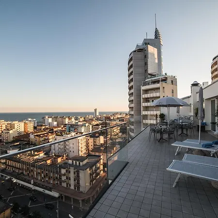 Hotel Hesperia & 4*