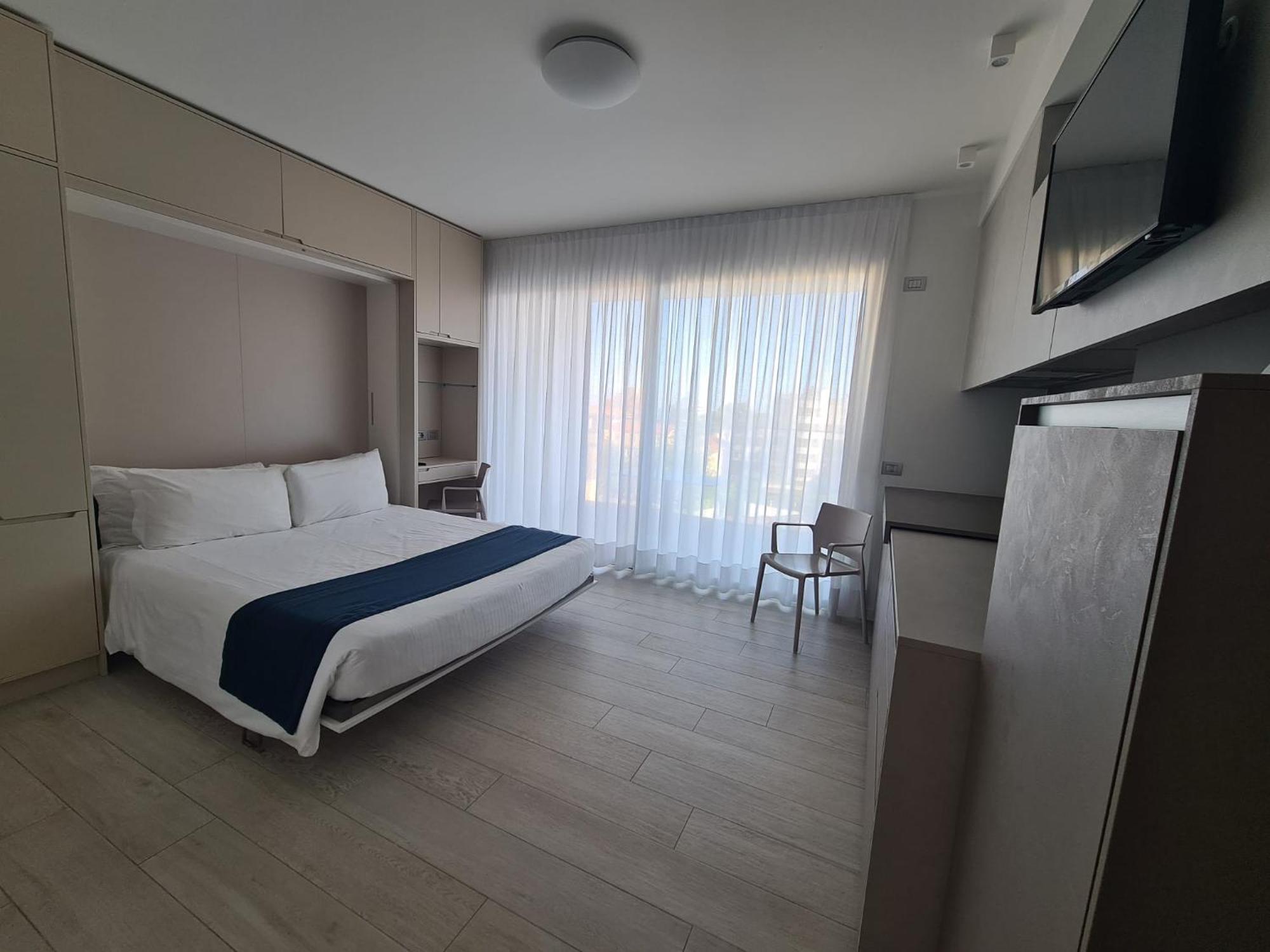 Hotel Hesperia &