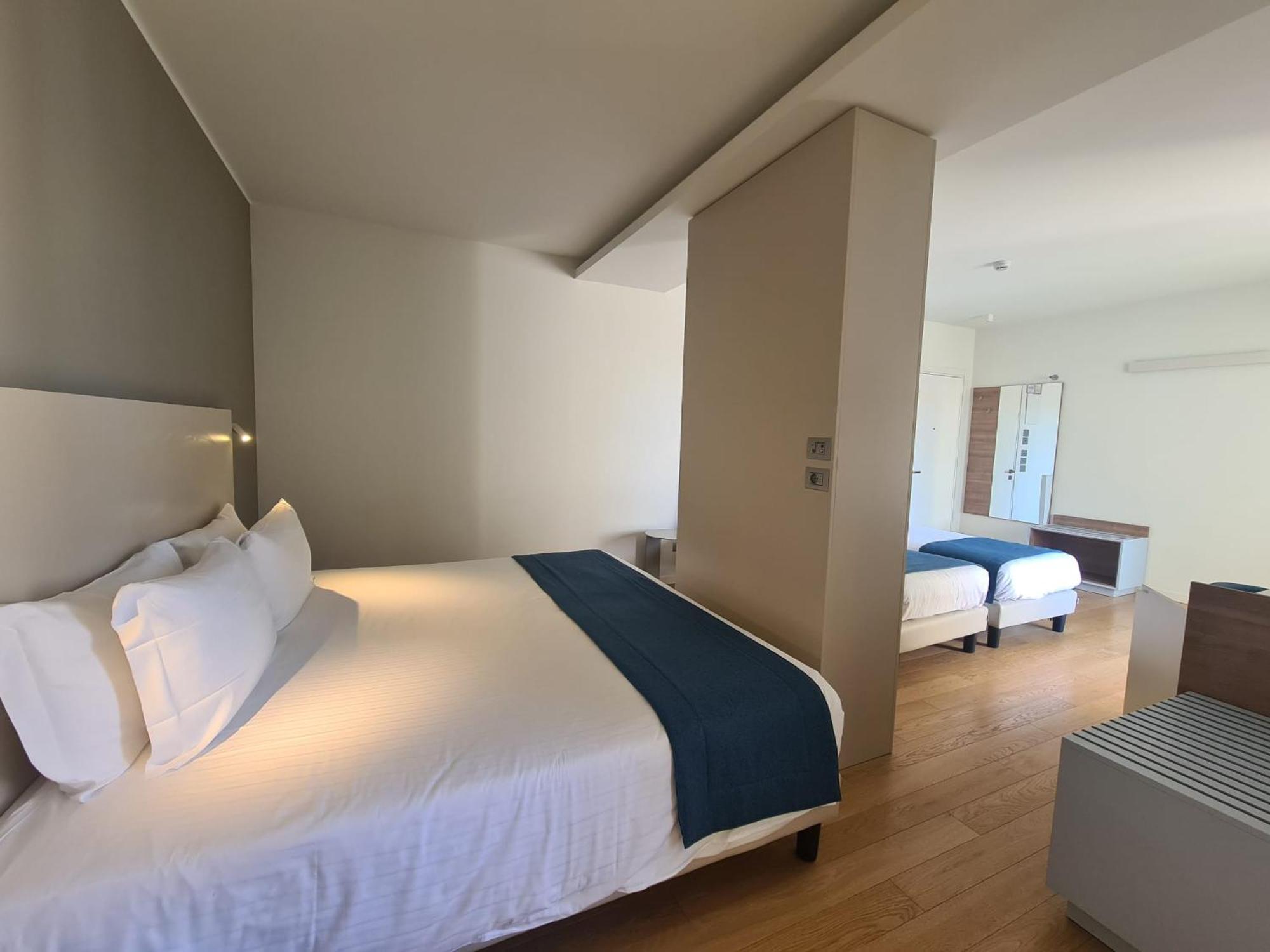 Hesperia & Hotel 4*