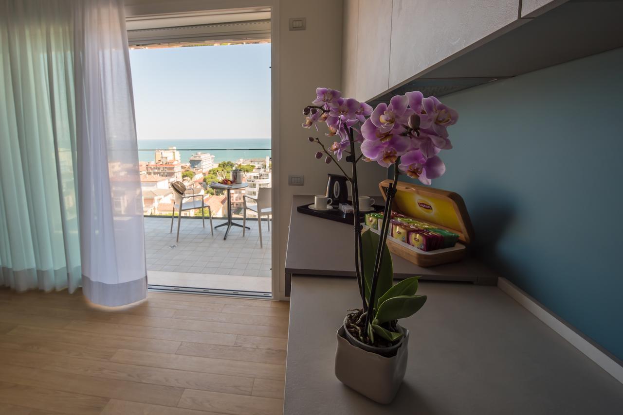 Hesperia & Hotel 4*